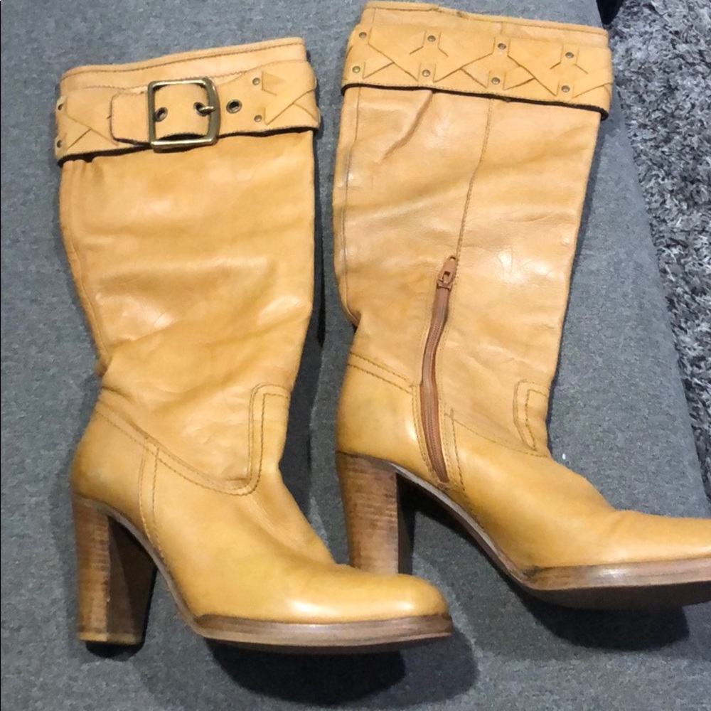 Coach boots
